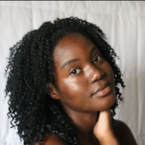 Meet your Posher, Yvette